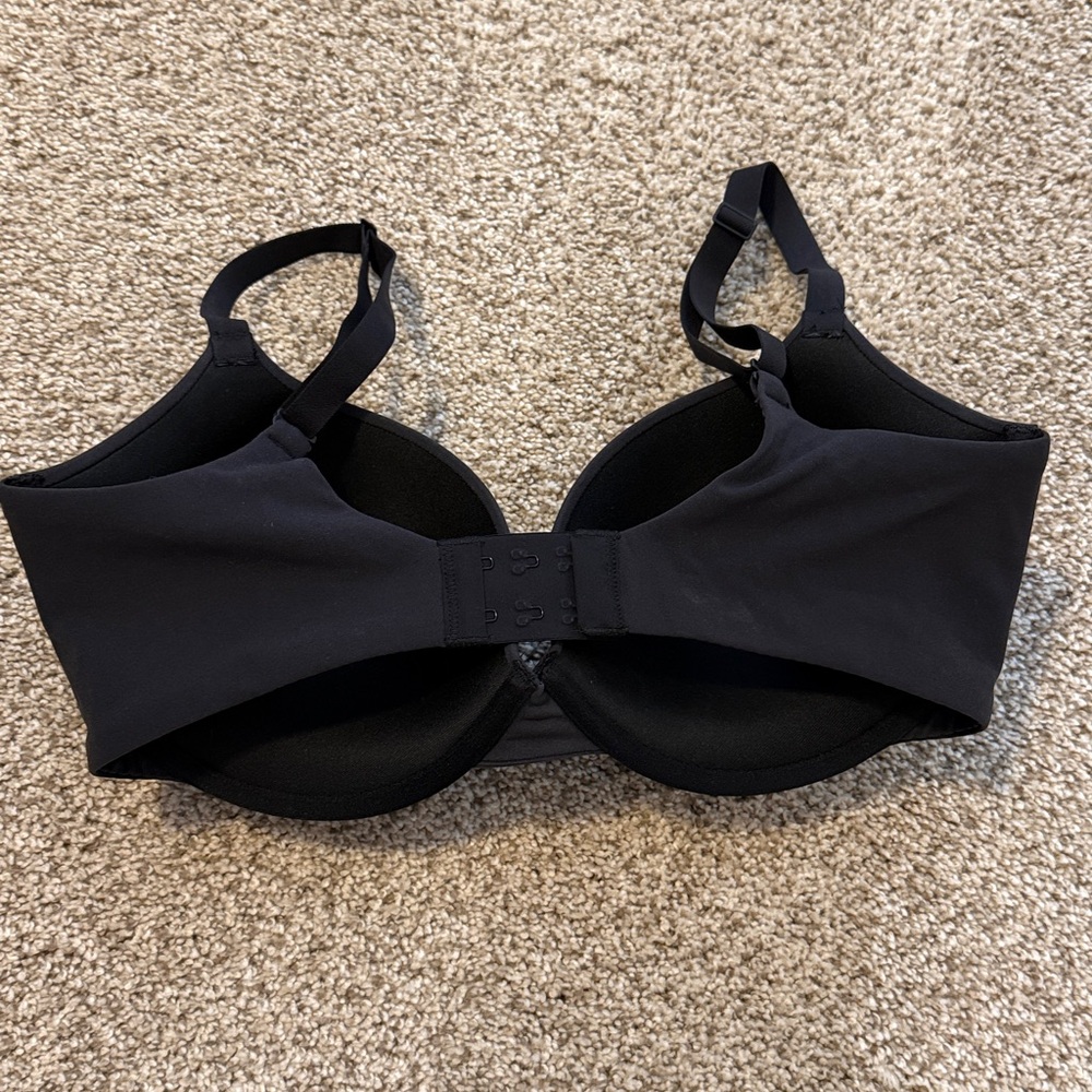 Skims Black Bra - Picture 2 of 3